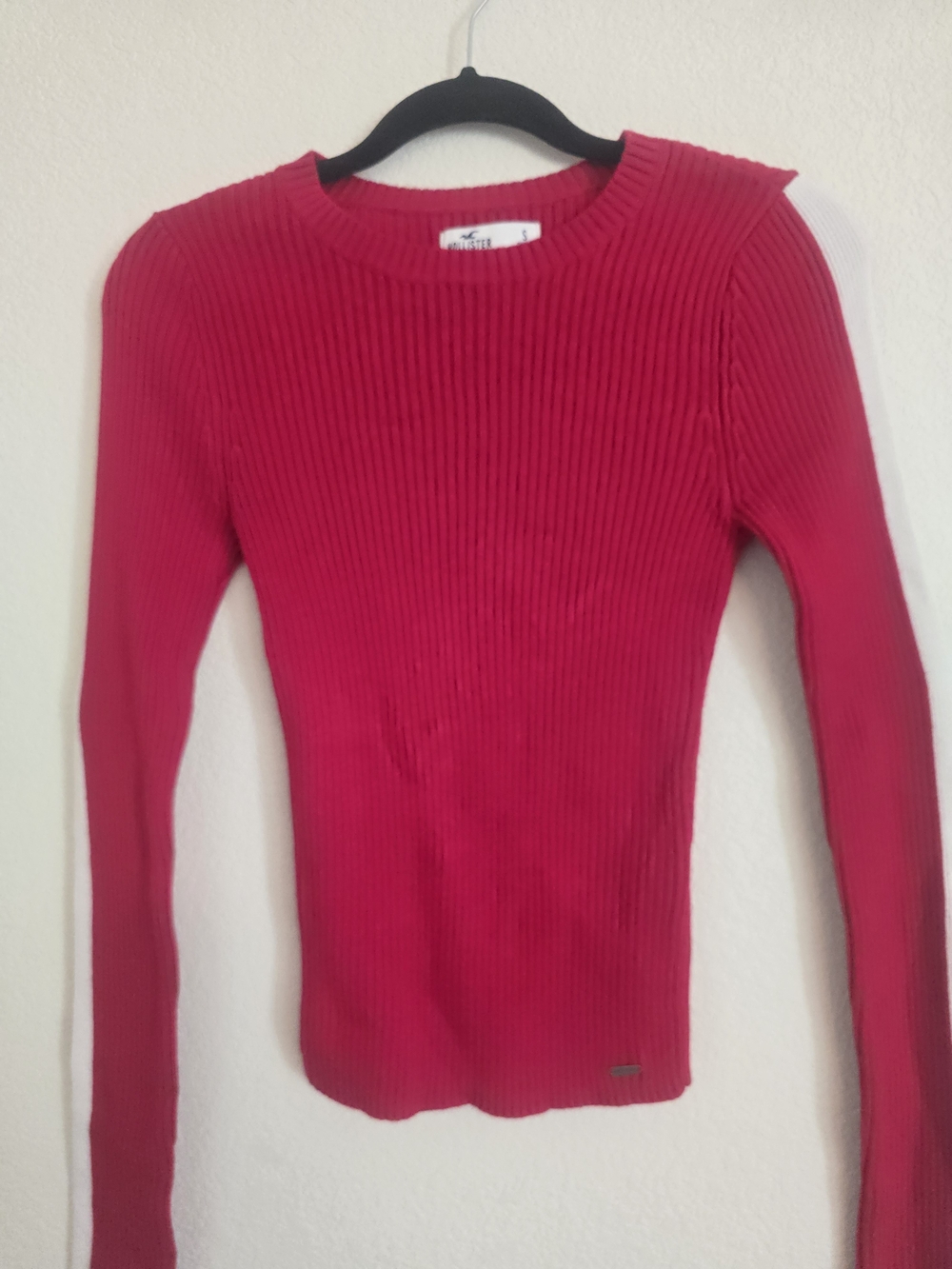 Hollister Y2K Red Ribbed Long Sleeve Sweater With White Arm Stripe Size Small